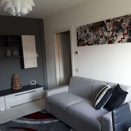 My Home Apartment Mira Extérieur photo