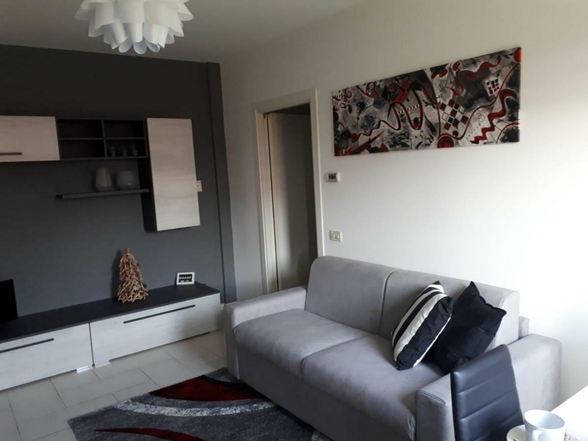 My Home Apartment Mira Extérieur photo